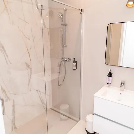 Amber & Calm Euronia Ii דירה